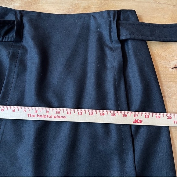 SOLD CHANEL PENCIL SKIRT 100% WOOL BACK BELT LOGO BUTTON LUXURY CORPCORE 40-8 - Picture 9 of 11